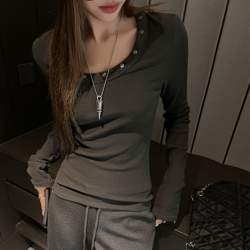 Tricou slim-fit cu mâneci lungi, guler rotund, culoare solidă, material poliester-spandex cu finisaj periat