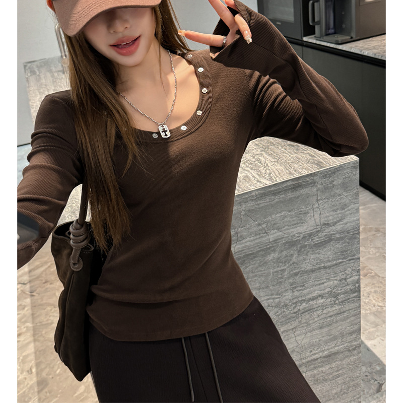 Tricou slim-fit cu mâneci lungi, guler rotund, culoare solidă, material poliester-spandex cu finisaj periat