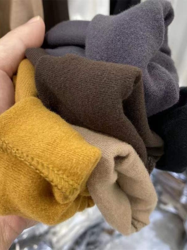 Majica s dugim rukavima, pamukova vlakna, monokromatski uzorak, ravni i elegantan stil, polu-visoki ovratnik