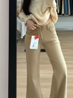 Дънки с подплата от флис, висока талия, прави крачоли, леко стреч, зимна 2025