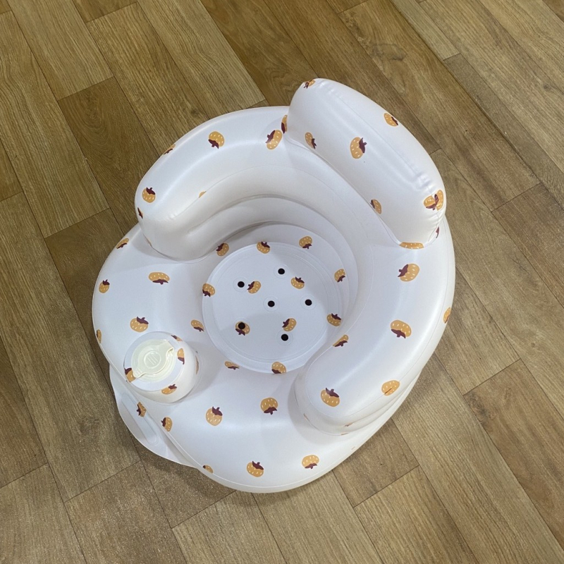 Καρεκλάκι εκμάθησης μωρού σε κορεατικό στυλ με μηχανισμό πίεσης-φουσκώματος, PVC υλικό, για βρέφη και νήπια 0–3 ετών, κατάλληλο για εσωτερικούς και εξωτερικούς χώρους, υποστηρίζει ανάπτυξη συναισθήματος, όρασης και συντονισμού χεριού-ματιών