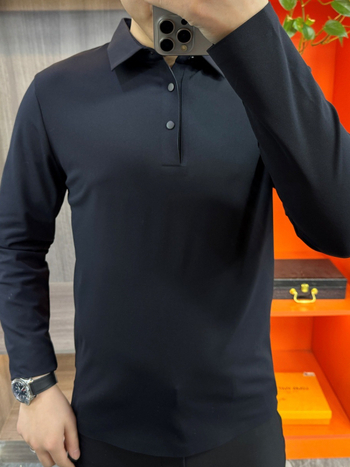 Ανδρικό πόλο με γιακά τύπου λαπέλ, μακριά μανίκια, εσωτερική φλίς επένδυση, ύφασμα από μίγμα βαμβακιού, στενή γραμμή