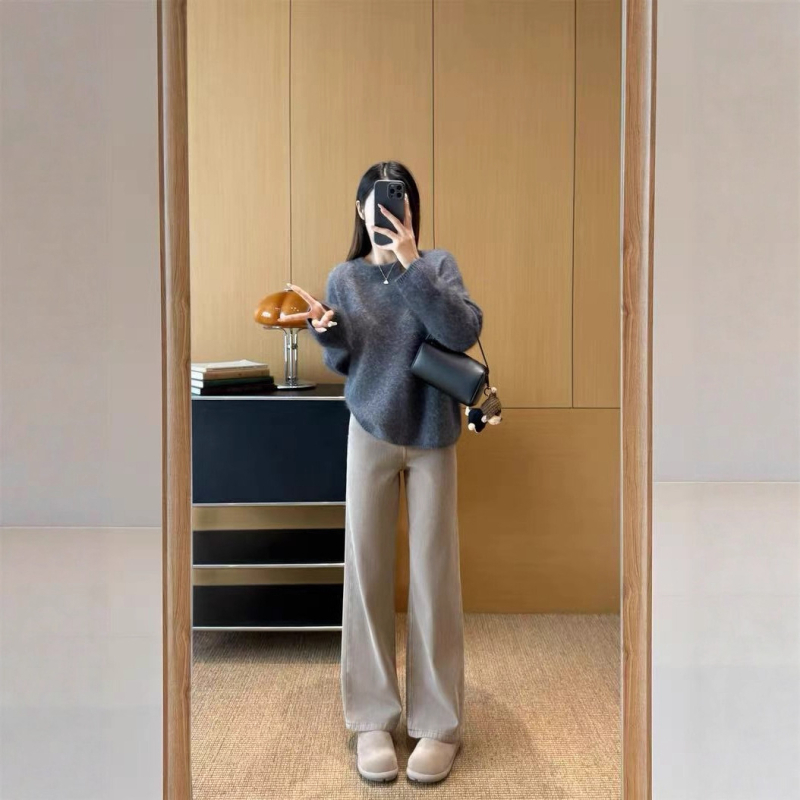 Traperice srednjeg struka, fleece podstavljena, pamuk-stretch denim, oprane, ravni kroj