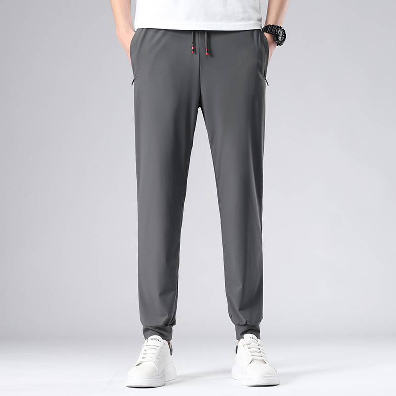 Muške prozračne sportske casual hlače od ice silk, srednji pojas, 100% viskoz, šnirno zatvaranje