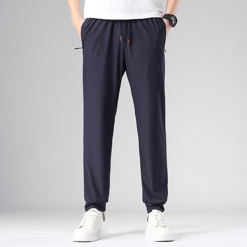 Muške prozračne sportske casual hlače od ice silk, srednji pojas, 100% viskoz, šnirno zatvaranje