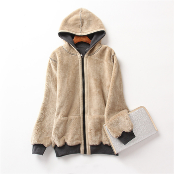 Ženski kapucnasti fleksi kardigan, debela pamukasto‑mješovita tkanina s flekso podstavom, zatvarač, patchwork paneli, srednja duljina 65-80 cm