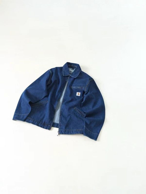 Denim jakna u japanskom retro stilu s reverom (lapel) ovratnikom, zatvaračem, slobodan kroj, dugi rukavi, bočne džepove, jednobojna tkanina
