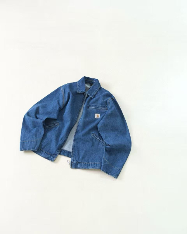 Denim jakna u japanskom retro stilu s reverom (lapel) ovratnikom, zatvaračem, slobodan kroj, dugi rukavi, bočne džepove, jednobojna tkanina