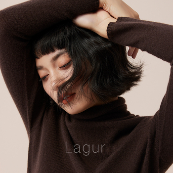 Džemper s kapuljom od kašmira - visokim ovratnikom, uskim krojem, debelim pletenim (kašmír; visok ovratnik; kapulja; uski kroj; debelo pletenje)