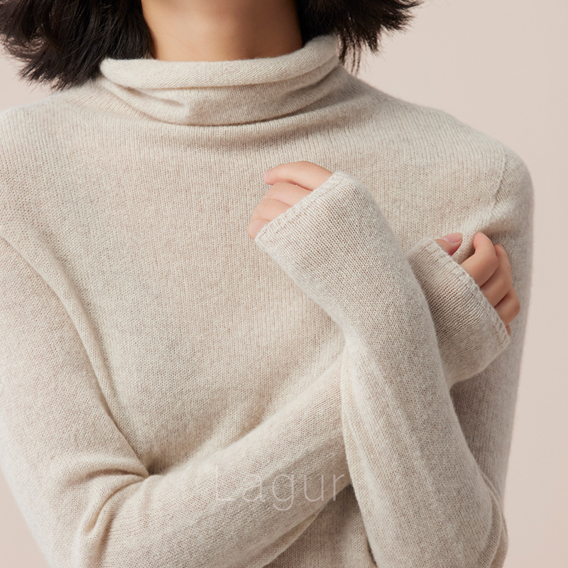 Džemper s kapuljom od kašmira - visokim ovratnikom, uskim krojem, debelim pletenim (kašmír; visok ovratnik; kapulja; uski kroj; debelo pletenje)