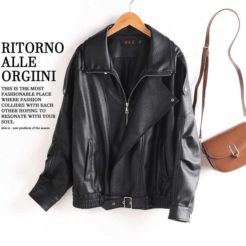 Ženska kožna jakna od prave ovčje kože, okrugli ovratnik, dugi rukavi, ravne krojenje (jesen 2025)