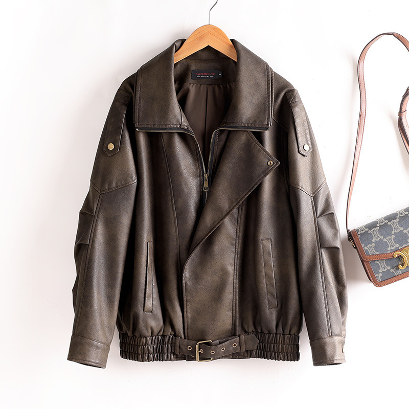 Ženska kožna jakna od prave ovčje kože, okrugli ovratnik, dugi rukavi, ravne krojenje (jesen 2025)