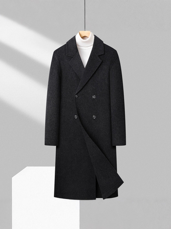 Vuneni kaput, dvostruko kopčanje, uski kroj, veliki rever, bočne džepove