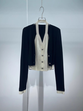 Lažni dvodijelni pleteni kardigan, dugi rukavi, V-izrez, uzorak boja, slim fit