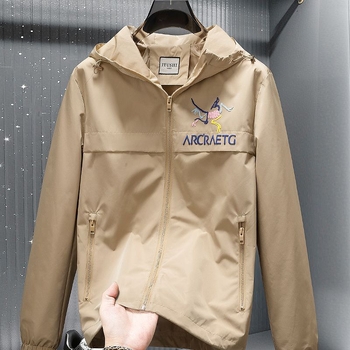 Muška jakna, uski kroj, bez kapulje, deblji Vinylon glavni materijal, jesen 2025