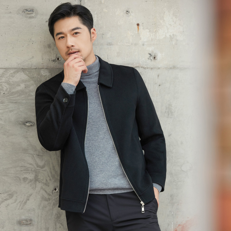 Muški vuneni kaput s patentnim zatvaračem, bez ovratnika, jednobojne boje, bočne džepove, zaobljeni rub, zimski