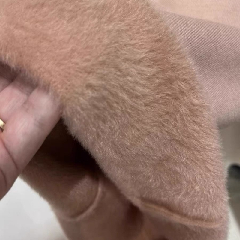 Džemper s kapuljom, rukavi u stilu princeze, poluvisoki ovratnik, Ice Silk tkanina, proljeće 2025