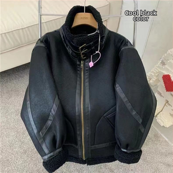 Ανδρικό μπουφάν μοτοσικλετιστικό από σουέντ με γούνα για το χειμώνα, χαλαρή εφαρμογή, ψηλός γιακάς, διπλής σειράς κουμπώματα, επένδυση από πραγματική γούνα και μαλλί προβάτου