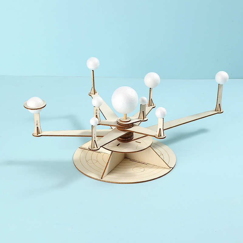 Χειροκίνητη ξύλινη μηχανή πλέξιμο για παιδιά – Εκπαιδευτικό παιχνίδι νοητικής ανάπτυξης (μη ηλεκτρική, DIY, 7–14 ετών)