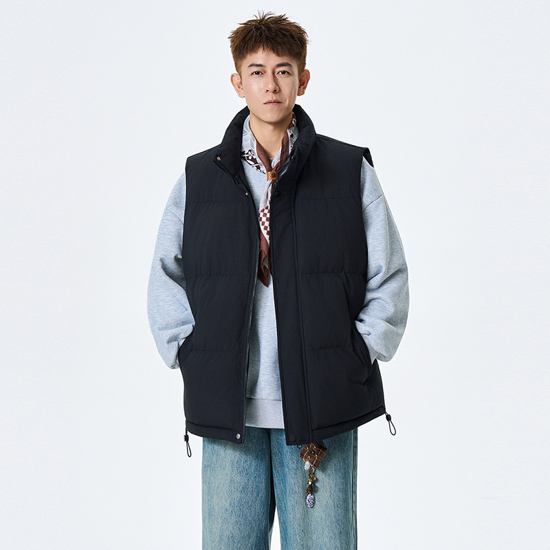 Vesta călduroasă pentru bărbați, fără mâneci, guler înalt, închidere cu fermoar, căptușeală poliester, culoare solidă, buzunare pe șolduri, tiv drept