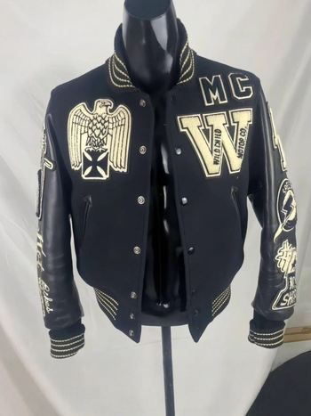 Férfi baseball dzseki Cleanfit stílusban, 100% poliészter, álló gallér, cipzár