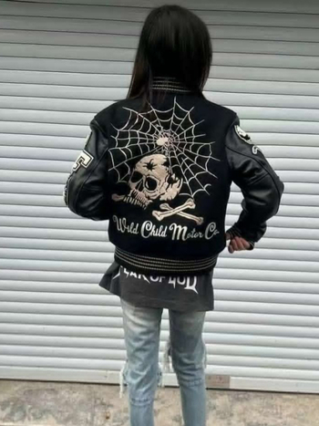 Férfi baseball dzseki Cleanfit stílusban, 100% poliészter, álló gallér, cipzár