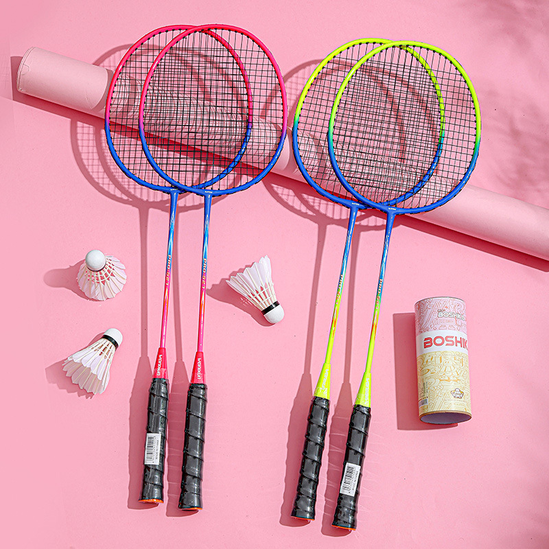 Set reketa za badminton – 2 komada sa futrolom, okvir od željezne zliatine, težina 95–100 g, držač G3, srednja tvrdoća osovine