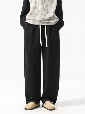 Férfiak számára lazán illeszkedő sportos nadrág, magas derékkal, hosszú, poliészter-pamut-elasztán keverék, lélegző és nedvességelvezető