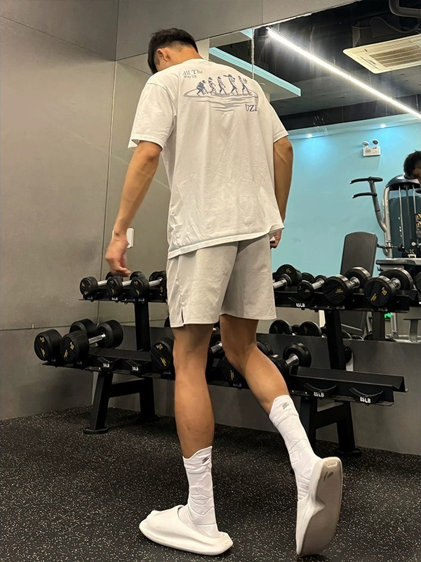 Muške fitness šorceve, korejskog stila, ljeto 2025, poliester 50–70%, mikroelastičnost, ravni kroj