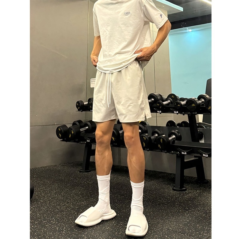 Muške fitness šorceve, korejskog stila, ljeto 2025, poliester 50–70%, mikroelastičnost, ravni kroj