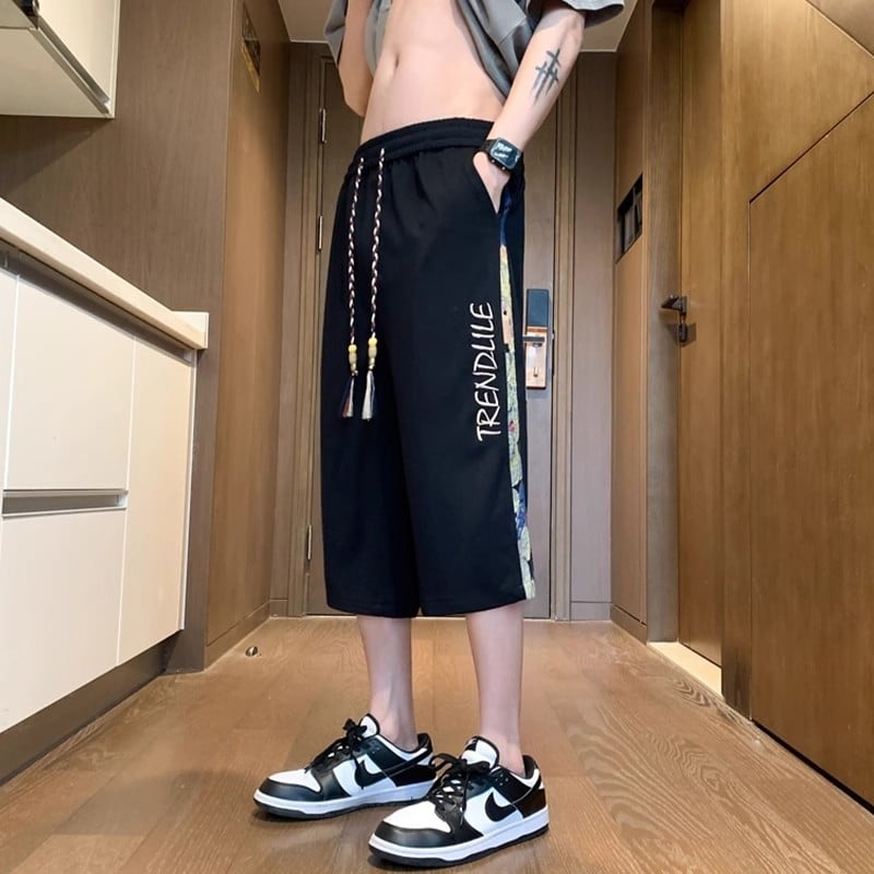 Férfi Capri sportnadrág, cropped hossz, egyenes szabás, poliészter >95%, nyár 2025