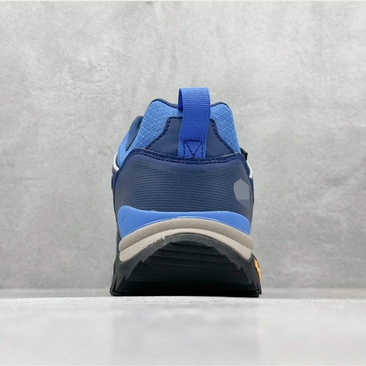 Унисекс маратонки за бягане с горна част от плат, дишаща мрежеста подплата, гумирана подметка, връзки