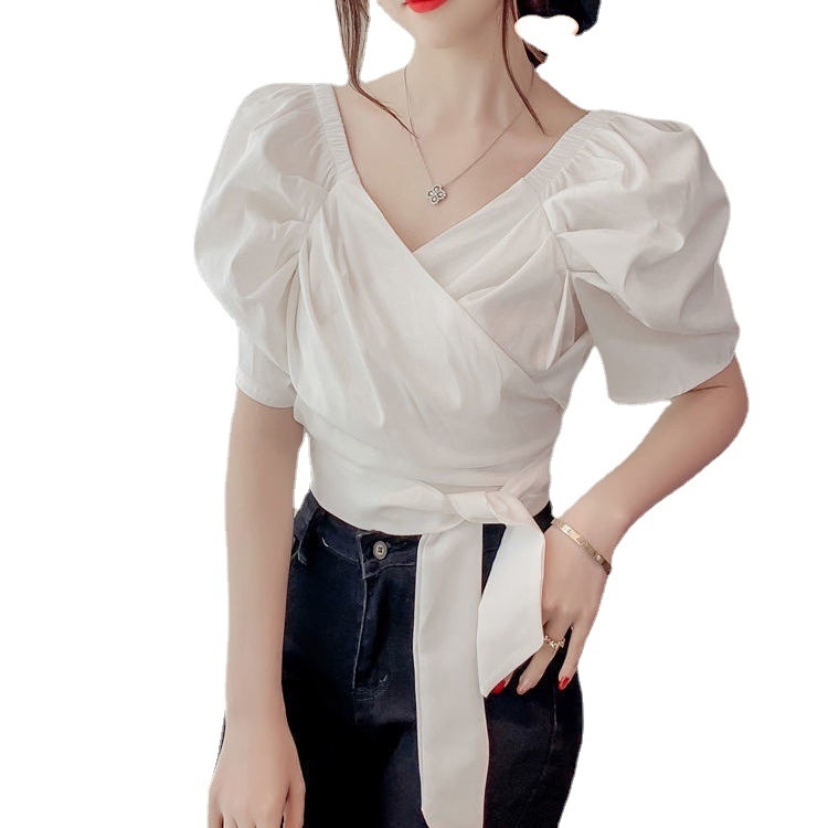 Chiffon puff ujjú blúz V-nyakkal, rövid ujjú, karcsú szabás