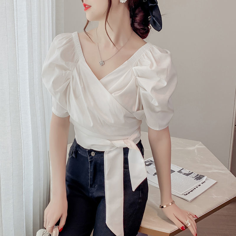 Chiffon puff ujjú blúz V-nyakkal, rövid ujjú, karcsú szabás