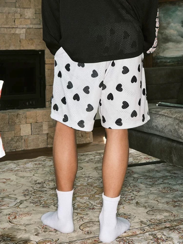 Uniszex háló capri short – Teljes felületű szív minta, húzózsinóros derék, hálós anyag, egyenes szabás