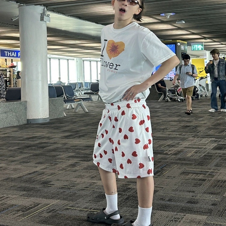 Uniszex háló capri short – Teljes felületű szív minta, húzózsinóros derék, hálós anyag, egyenes szabás