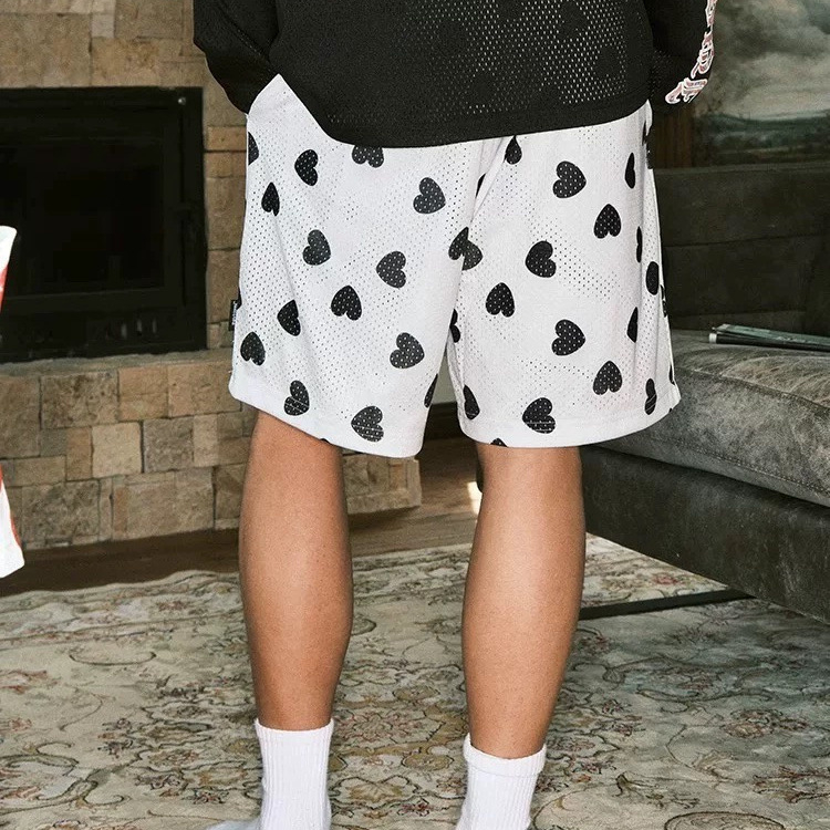 Uniszex háló capri short – Teljes felületű szív minta, húzózsinóros derék, hálós anyag, egyenes szabás