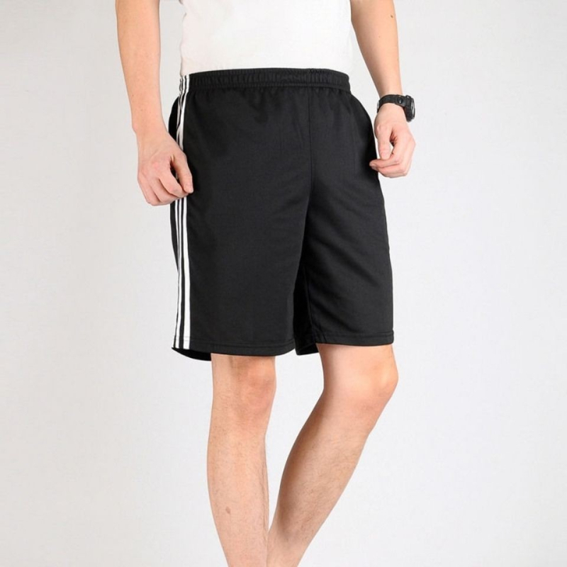 Muške sportske šorceve - poliester, dizajn s tri pruge, tri četvrtine duljine, ravni kroj