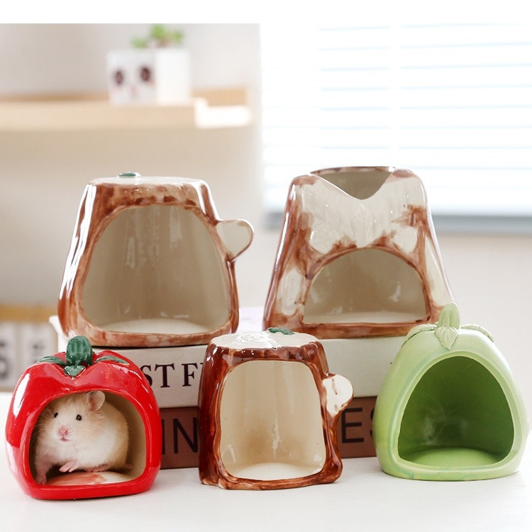 Kerámiából készült hörcsög ház, fa üreg imitációval, kerek alakú, vízálló, belső használatra