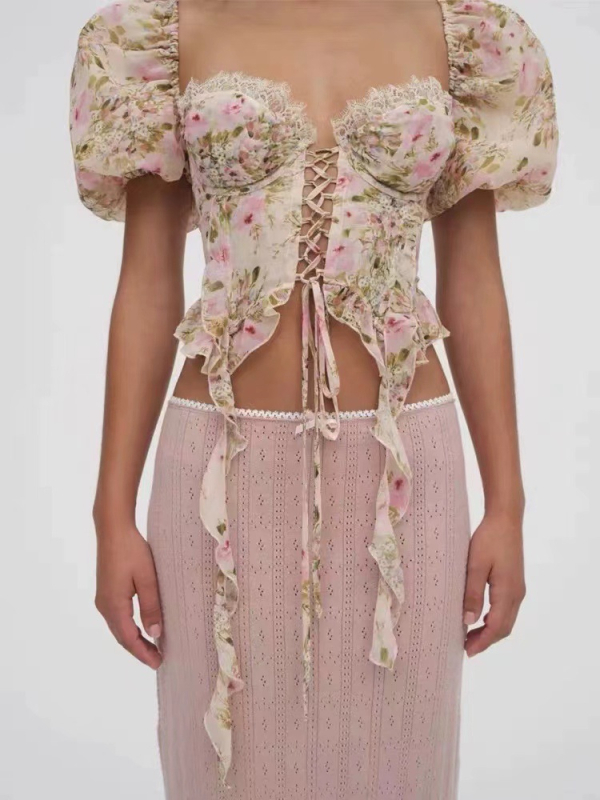 forlovelemons bluza din chiffon cu imprimeu floral, decolteu pătrat, șiret în față, mâneci bufante, croială slim, lungime scurtă