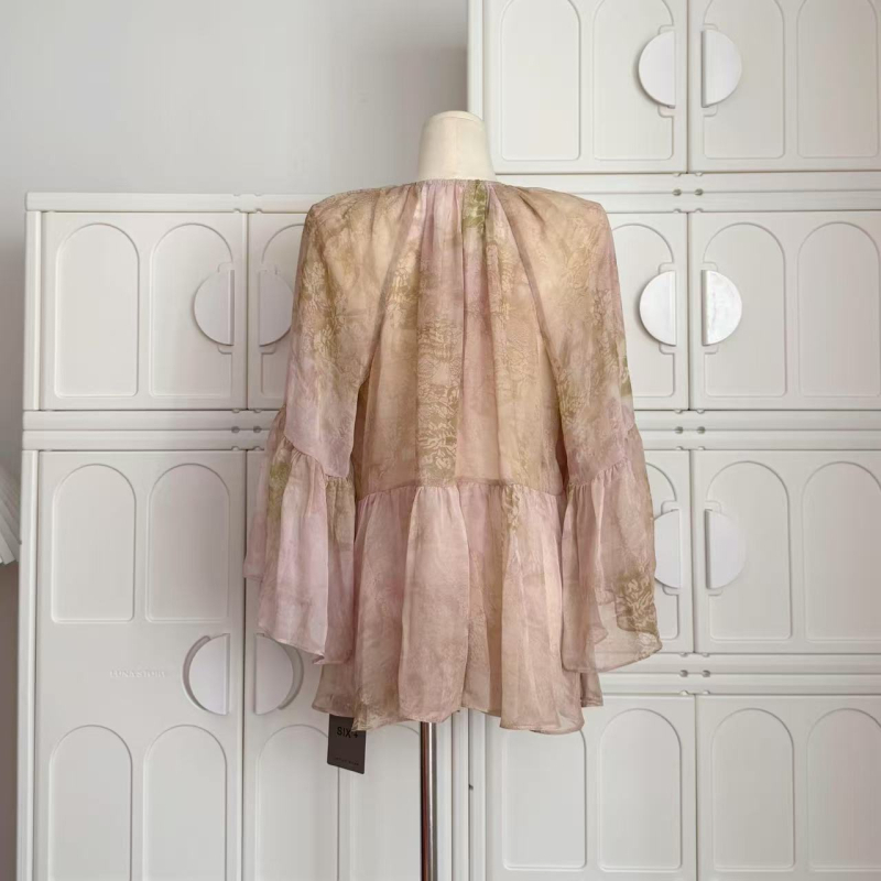 Čipkasta šifon bluza, kraljevski sestrinski stil, slobodan kroj (Materijal: sifon; Stil: kraljevski sestrinski; Kroj: slobodan; Ovratnik: polo; Rukavi: princeza)