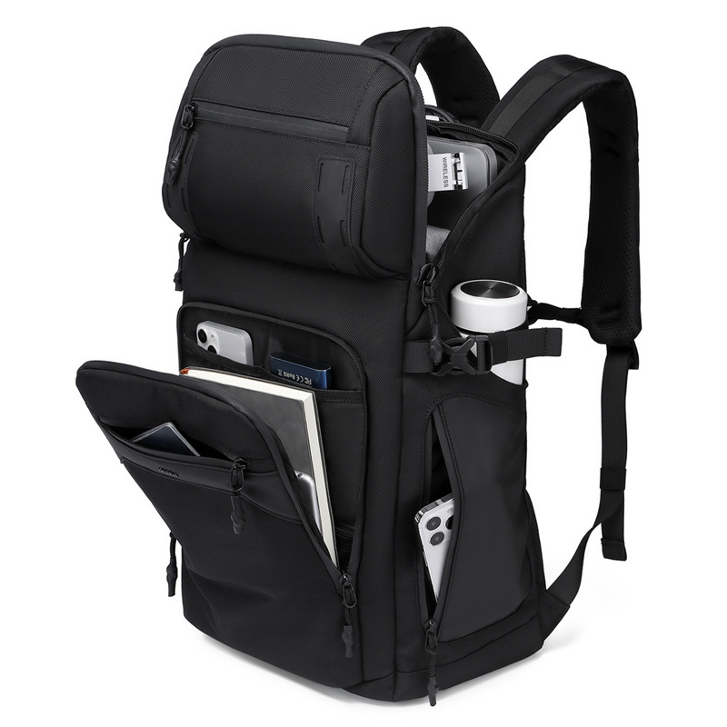 Ruksak za laptop, vodootporan Oxford materijal, kapacitet 20–35 L, lagan, višestruki pretinci, gradski stil