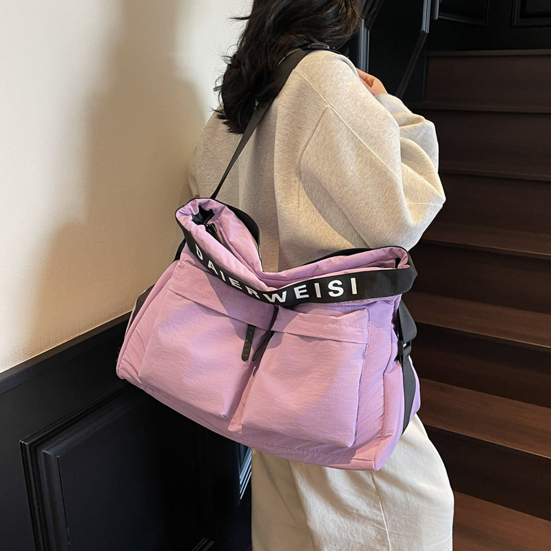 Sportska torba za fitness s odjeljakom za suhe i mokre, najlon materijal, kapacitet 20–35 L, unisex, gradski stil za slobodno vrijeme putovanja