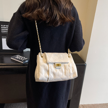 Casual retro torba preko ramena s lancem za žene — PU materijal • vodoravni kvadratni oblik • poliester podstava • zatvoren otvor