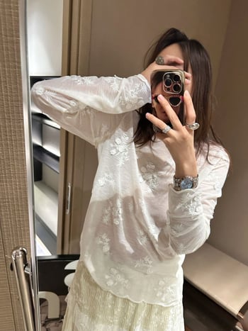 Bluza od šifona s izšivenim uzorkom, cvjetni uzorak, dugi rukav, okrugli izrez
