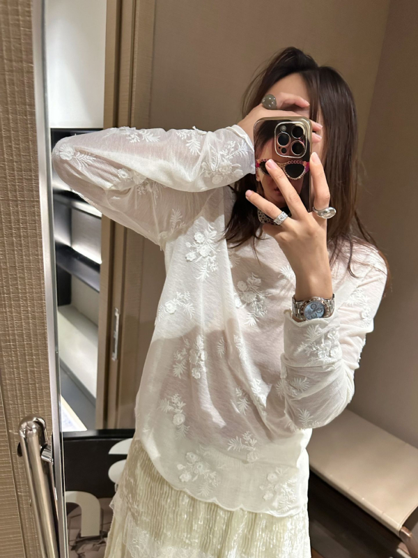 Bluza od šifona s izšivenim uzorkom, cvjetni uzorak, dugi rukav, okrugli izrez