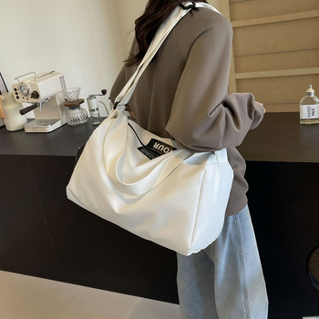 Unisex crossbody torba za jogu i fitness s odjelom suho/mokro, kapacitet 20–35 L, materijal platno, stil rekreacijskog putovanja