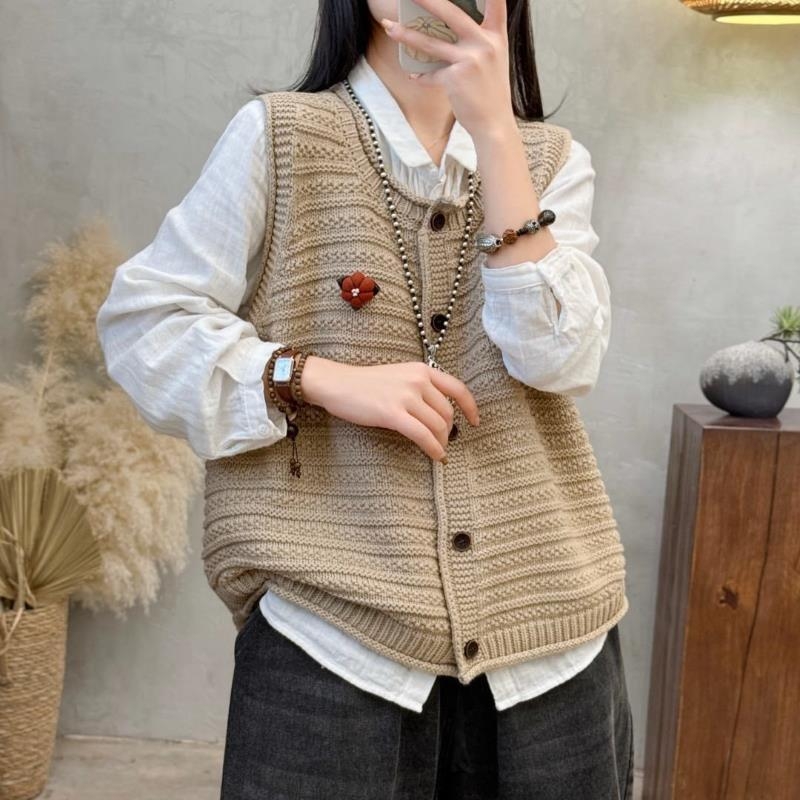 V-nyakú kötött mellény, ultra rövid, laza szabású, egyszínű, kasmírral és gyapjú töltettel, női, tavasz 2025