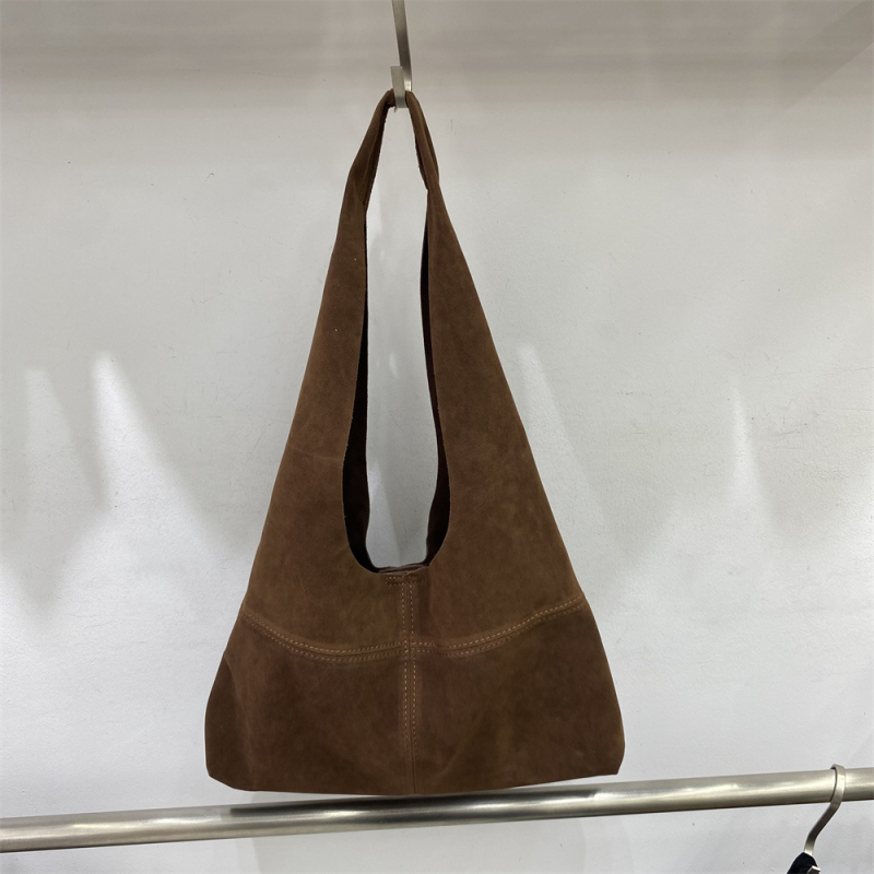 Torba preko ramena u uličnoj modi, PU materijal, mekana konstrukcija, velika zapremina, s jednim remenom, jesen 2024, za svakodnevnu upotrebu