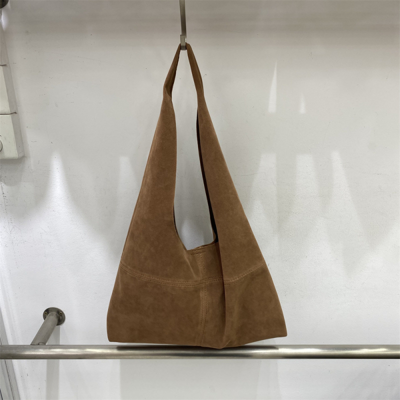 Torba preko ramena u uličnoj modi, PU materijal, mekana konstrukcija, velika zapremina, s jednim remenom, jesen 2024, za svakodnevnu upotrebu